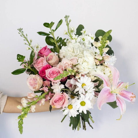 Blush Bulk Centerpiece Hand - Image