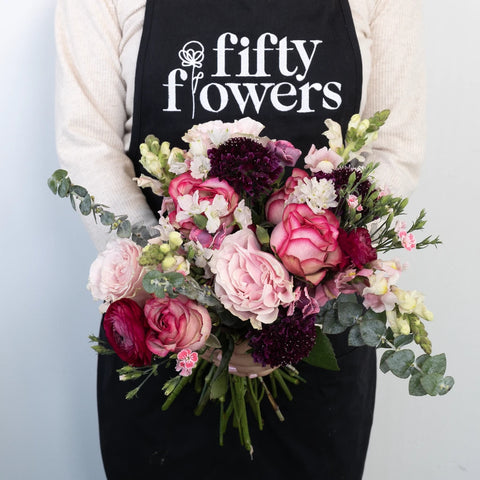 On Cloud Wine Diy Flower Combo Pack Apron - Image