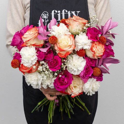 Red, White, Pink V-day Centerpieces Apron - Image