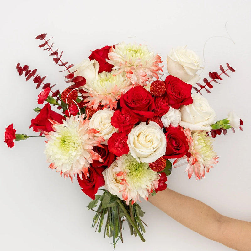 Red & White V-day Centerpieces Vase - Image