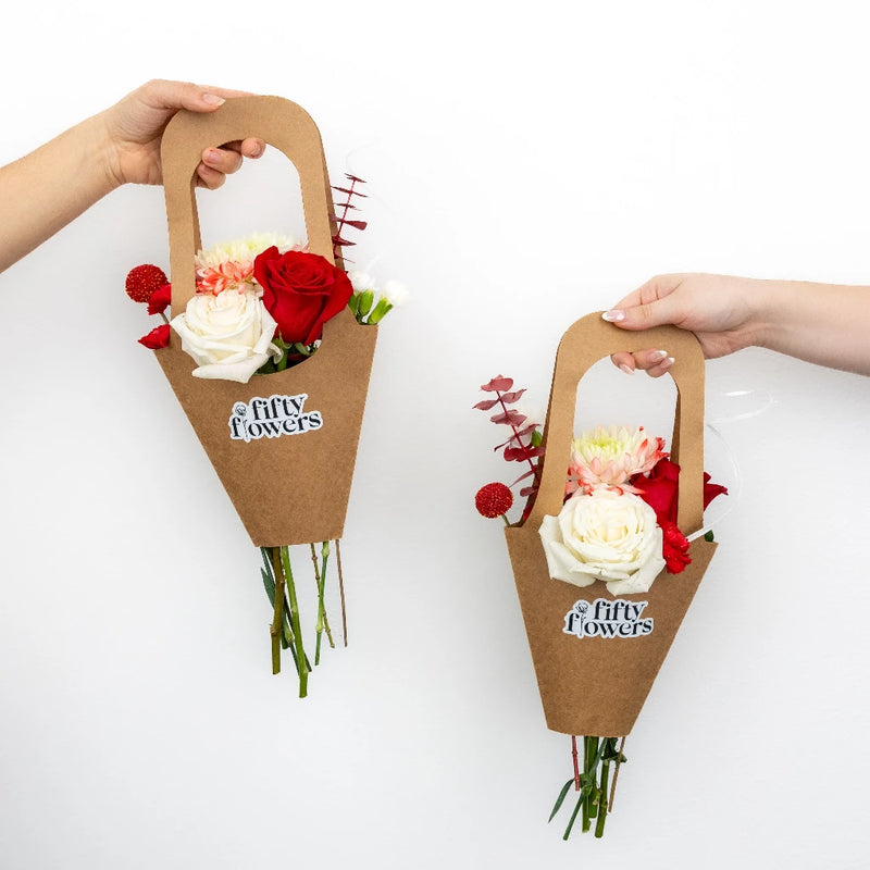 Scarlett Red Bouquet Bar Kit Apron - Image