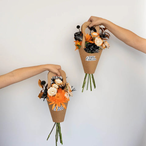 Spooky Spider Flower Bouquet Bar Kit Apron - Image
