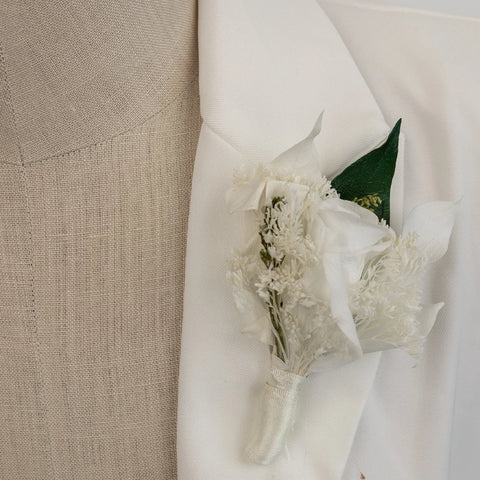 White Dried Boutonniere And Corsage Pack Hand - Image