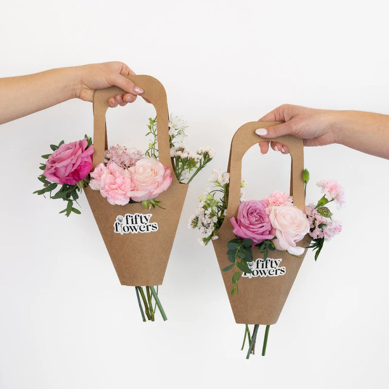 Wicked Pink Bouquet Bar Flower Kit Hand - Image